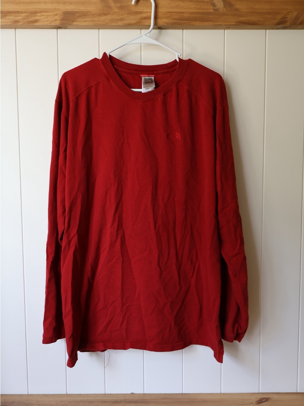 North Face organic cotton men’s Red Long-Sleeve Crewneck Shirt Sz XL